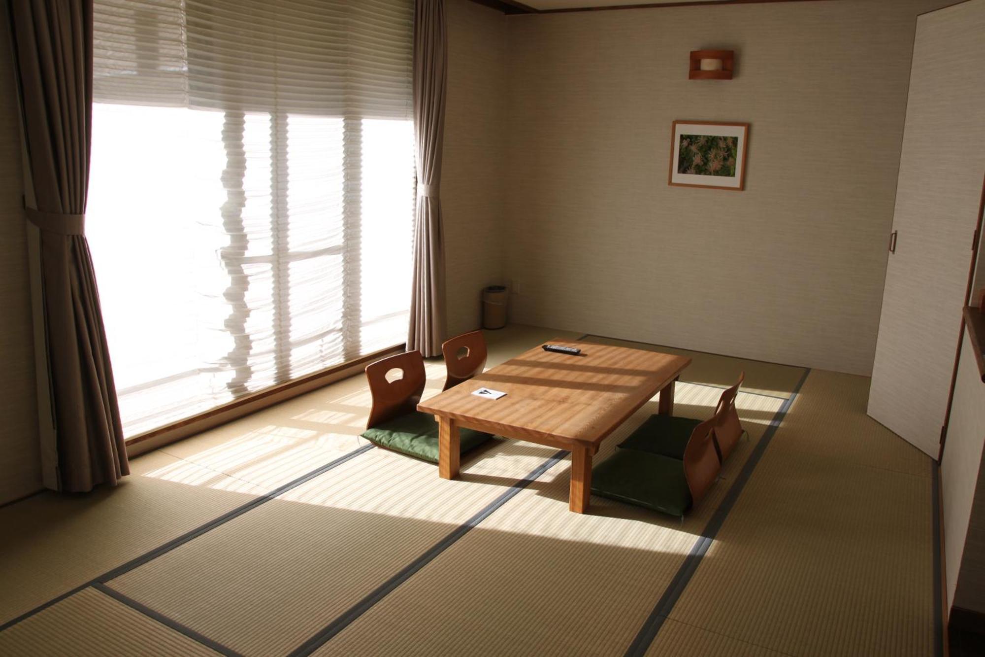 Отель Toyota Shirakawa-Go Eco-Institute Номер фото